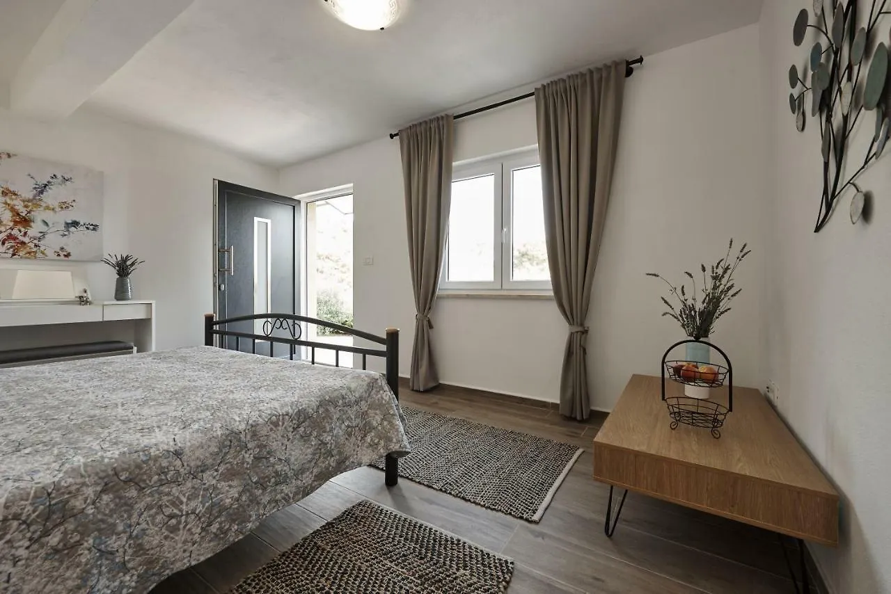 Holiday home Beach House Blue Lagoon Okrug Gornji Croatia
