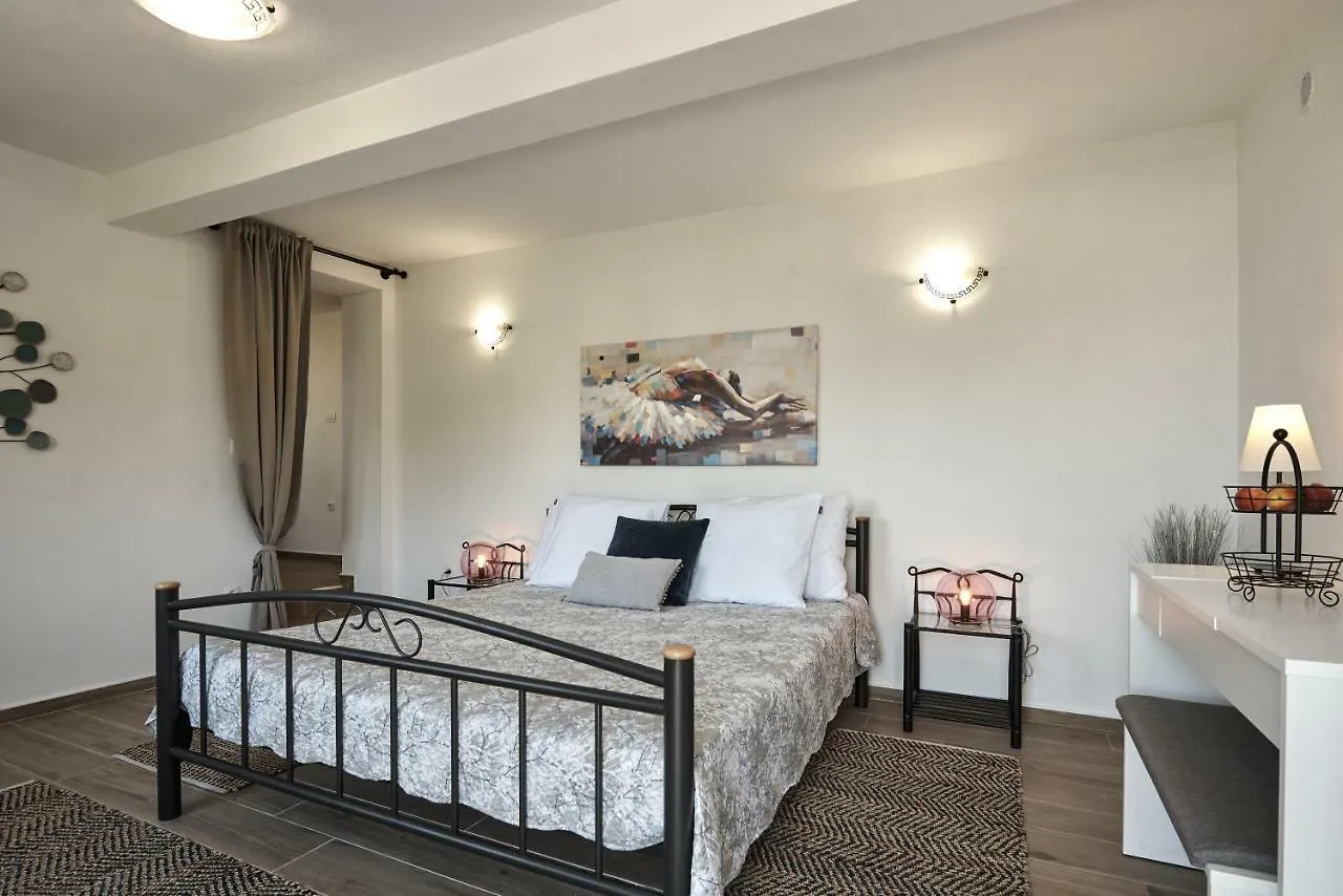 Holiday home Beach House Blue Lagoon Okrug Gornji