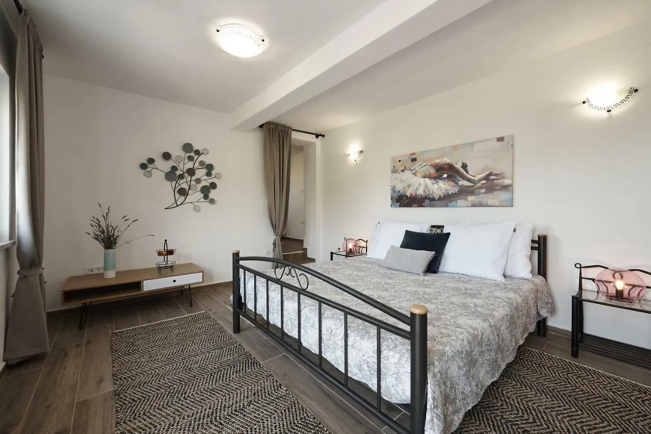 Holiday home Beach House Blue Lagoon Okrug Gornji Croatia